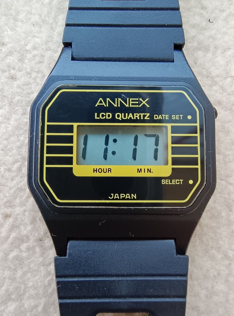 Annex LCD Quartz