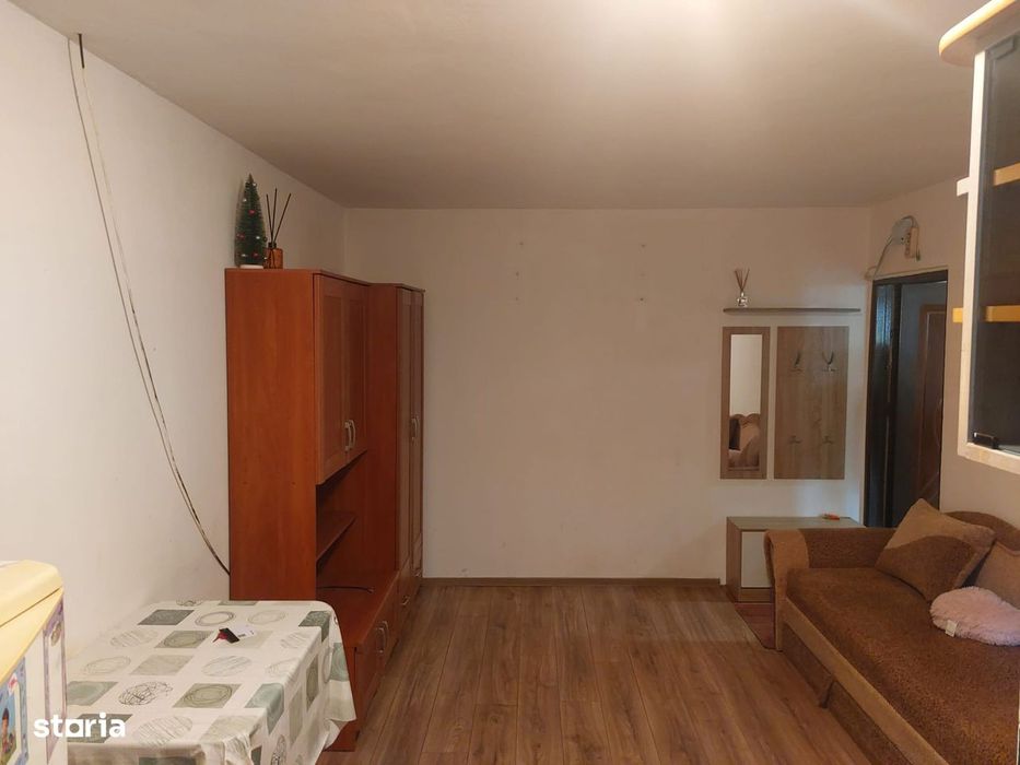 Garsoniera de inchiriat