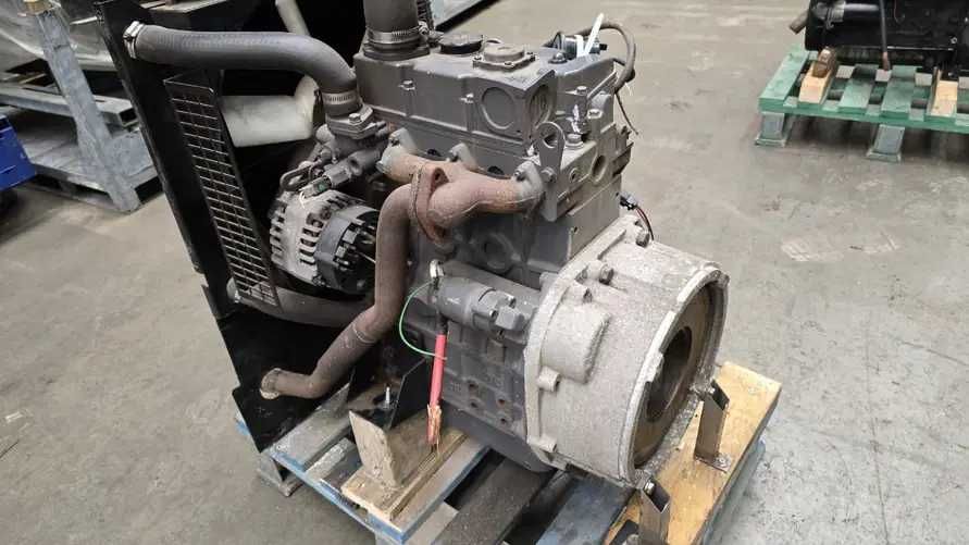 Motor complet Perkins 403C-15 - Piese motor Perkins