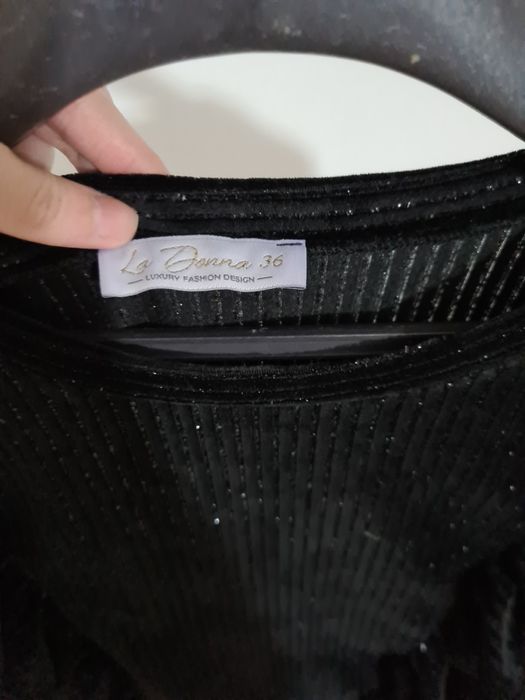 Vând trening din catifea