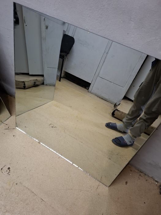 Зеркало б/у (в хорошем состоянии)