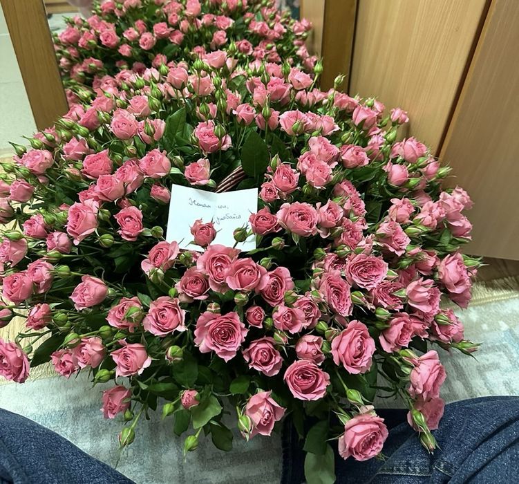 Свежие цветы получила только что огромное