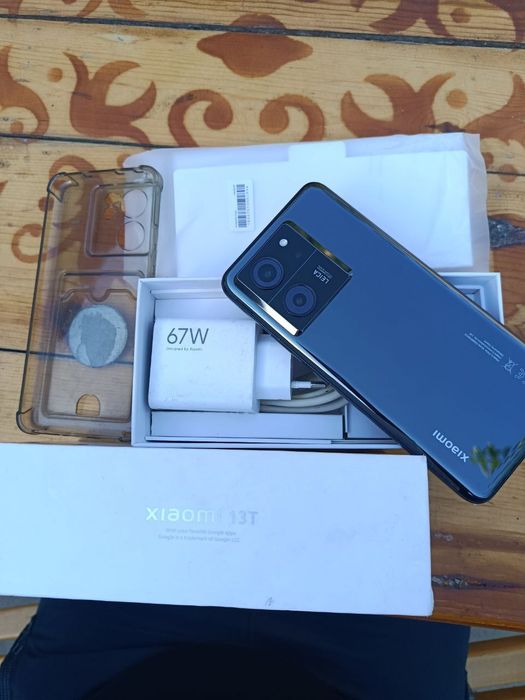 Xiaomi 13 T 8+8 256 xolati yaxshi buzulmagan alishmagan