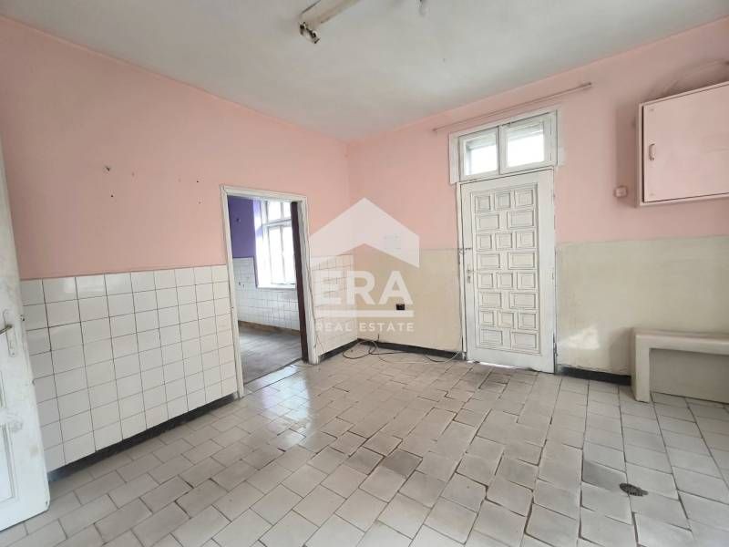 Етаж от къща в кв. ,,Училищни,,