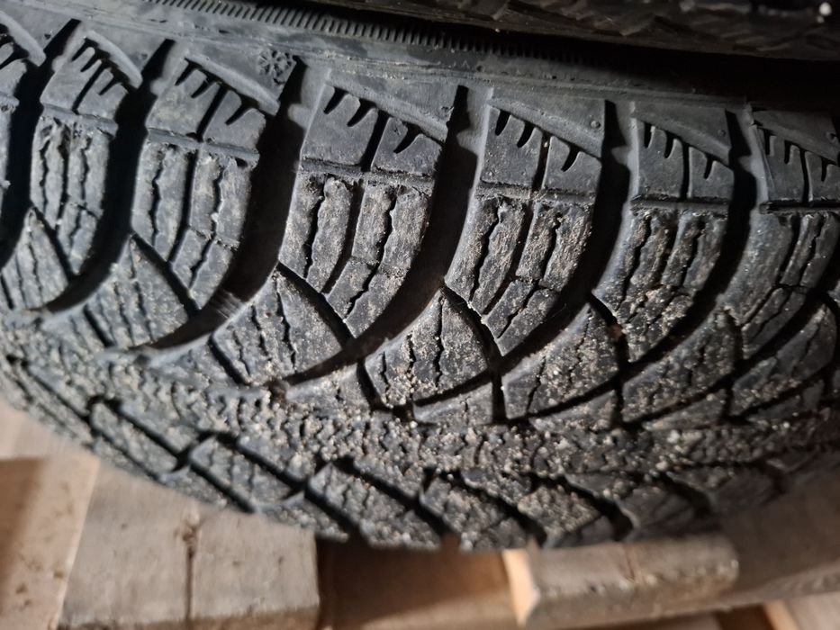 Anvelope cu jante Dacia spring