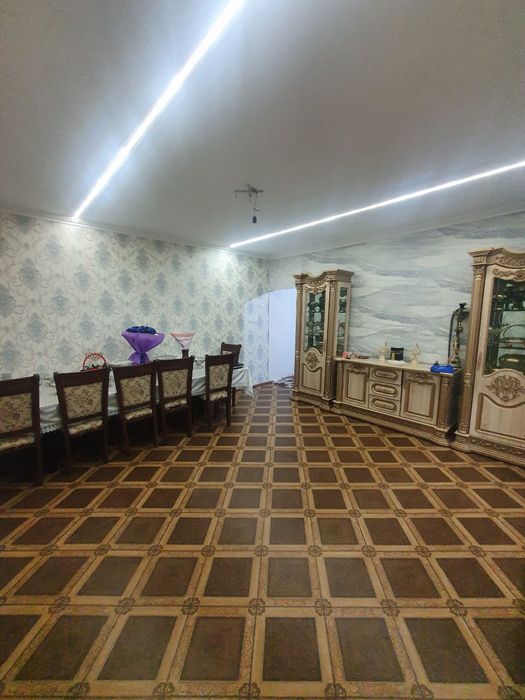 Srochna hovli uy sotiladi Ohongoron tumani Gallaquduqda