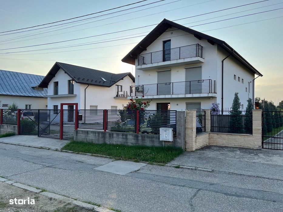 Casa/ Spatiu comercial Mioveni, Robea, 6 cam, 400mp, Zona Rezidentiala