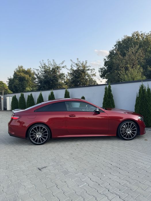 Mercedes e 300 coupe / Display cockpit/ 2018 / impecabila