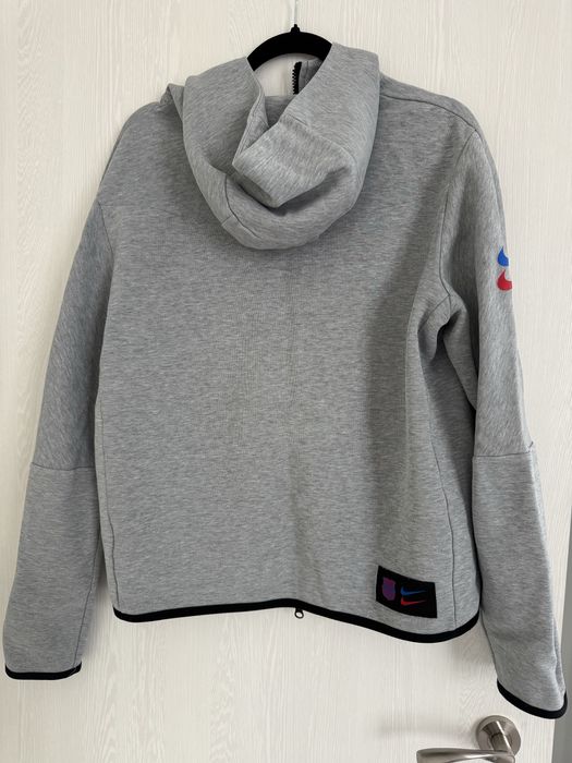 Nike Tech Fleece x FC Barcelona комплект