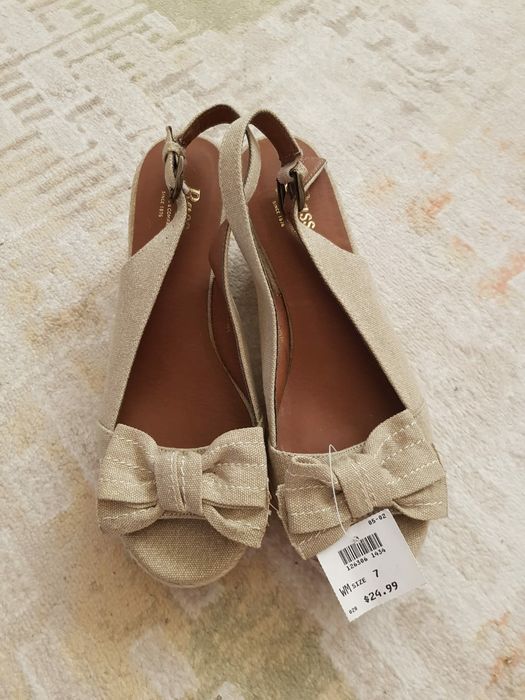 Oferta!!!Sandale dama noi marimea 37