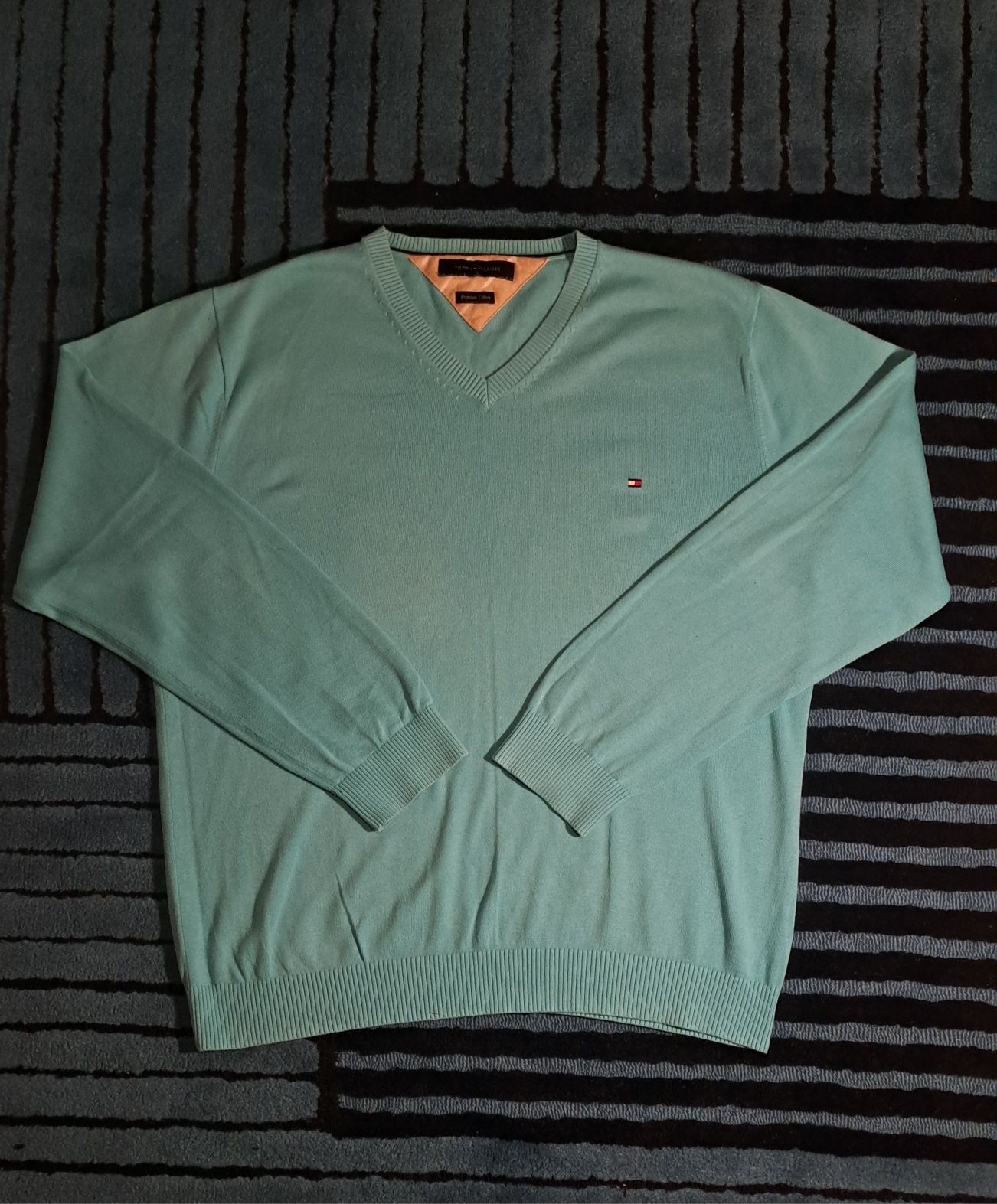 Vând bluză Tommy Hilfiger mărimea L