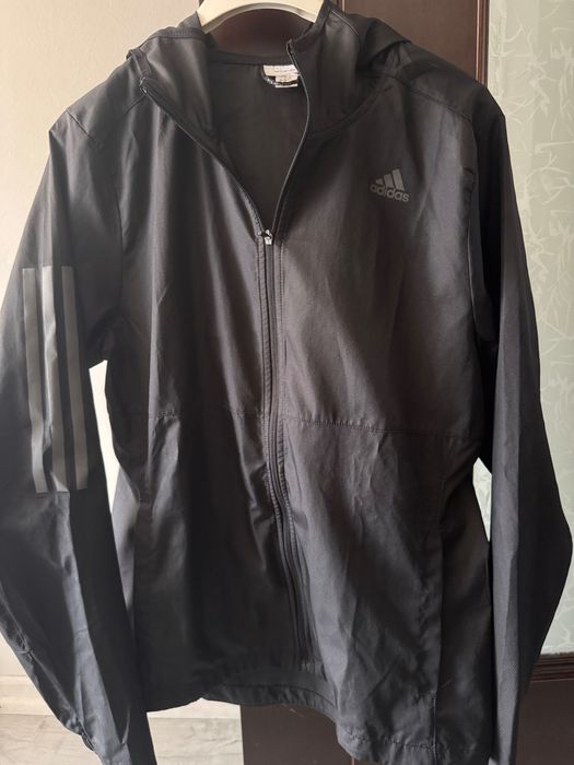 Adidas ветровки Xs и S размер без забележки