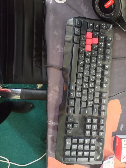 Bloody Q50  - USB simli o'yin sichqonchasi va klaviaturasi