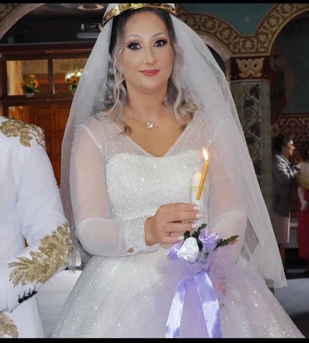 Vânzare rochie de mireasă  si costum Mire
