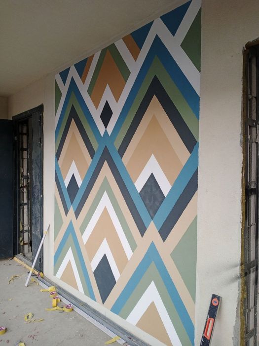 RASSOM XIZMATI devorga har qanday rasm chizish xizmati bor