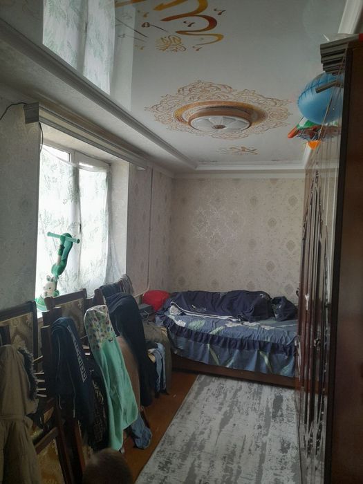 Продается 3х комнатная квартира в районе телеграфа рядом кафе "семья"