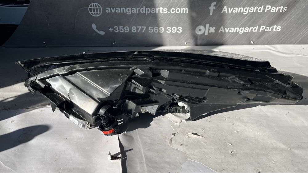 Десен фар Tesla 3 2017-/ Tesla Y 2020-