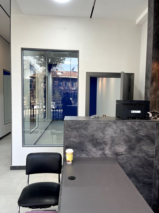 Офис на улице Сайрам (12 минут пешком от метро «Максима Горького»)