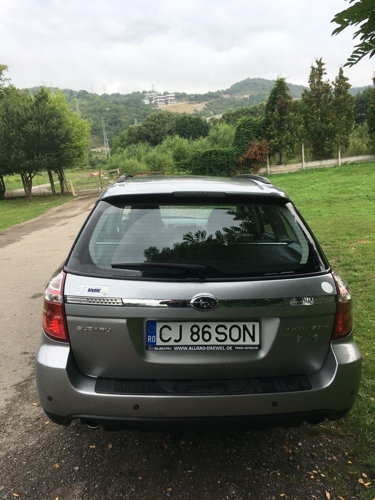 Vând Subaru Outback 2009