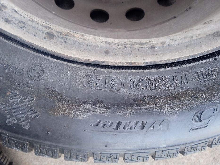 Zimniy,Зимный шины Сотилади 15-размер