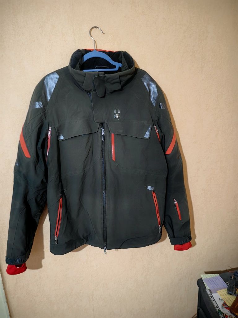 Spyder Primaloft XL яке зимно.