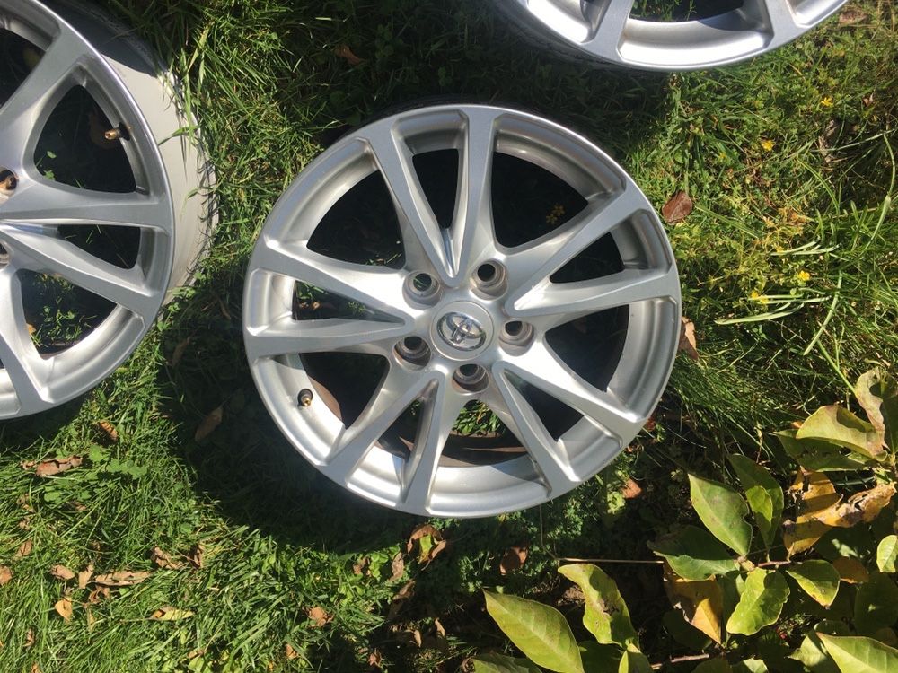 4бр. оригинални джанти Toyota Avensis 16" 5x114.3