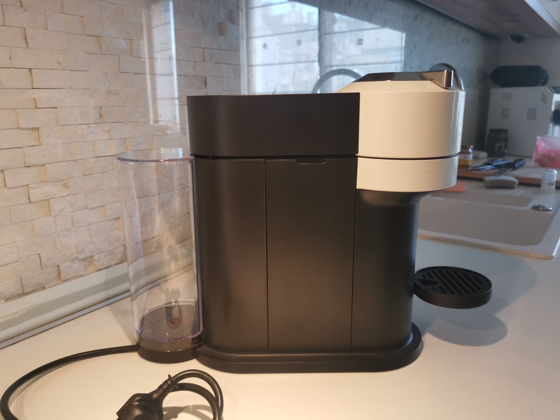 Кафемашина Nespresso с капсули
