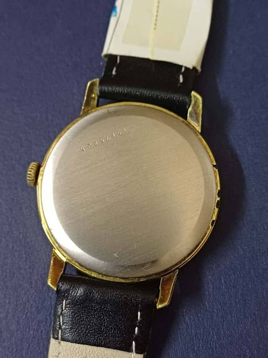 Longines mecanic cal 490
Placat aur 20 microni