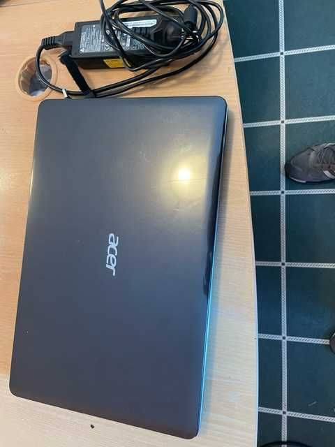 Лаптоп Acer E1-571G  Запазен в ,  добро  състояние.