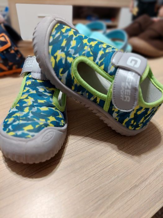 Лот пантофи и чехли за момче