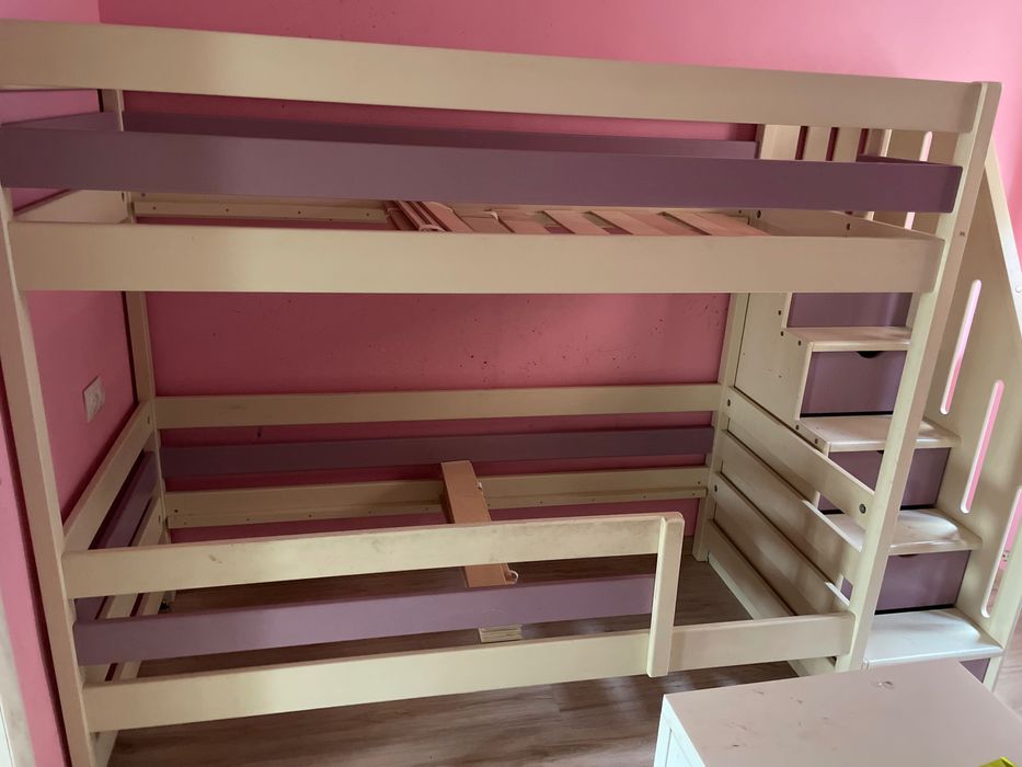 Двухъярусная кровать С ЛЕСТНИЦЕЙ
КОМОДОМ (СПРАВА)