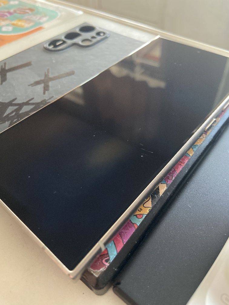 Samsung Galaxy S24 Ultra + Galaxy Watch 6 44mm