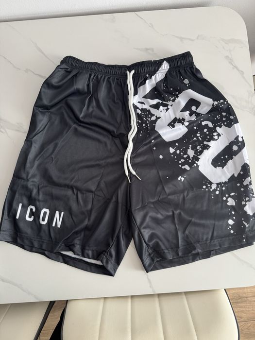 Vand pantaloni sort baie Dsquared