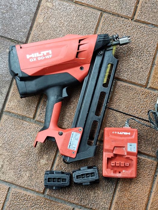 HILTI GX 90-WF  , pistol de pușcat cuie în lemn  , până la 90 mm lungi