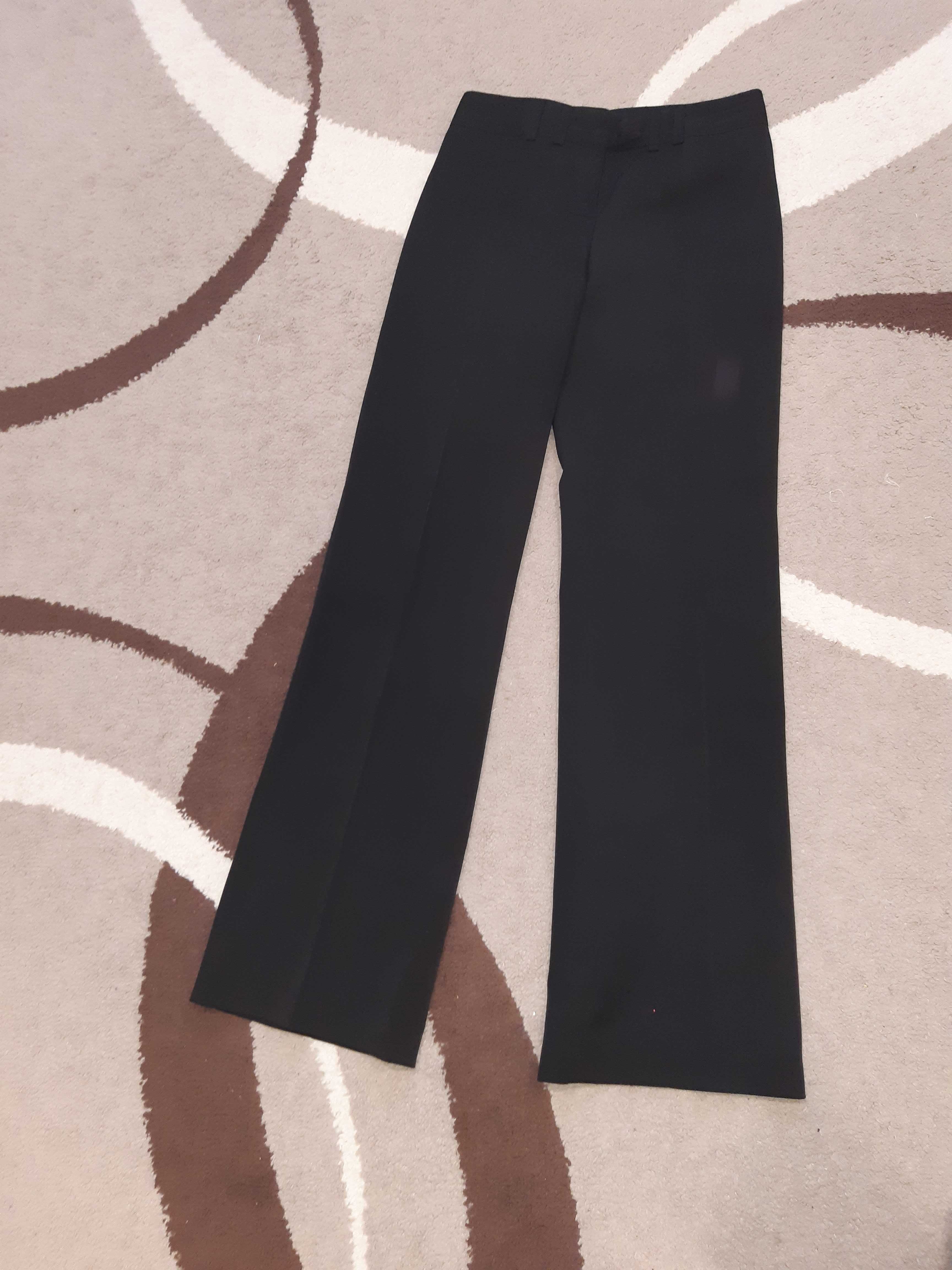 Pantaloni eleganti marimea 36