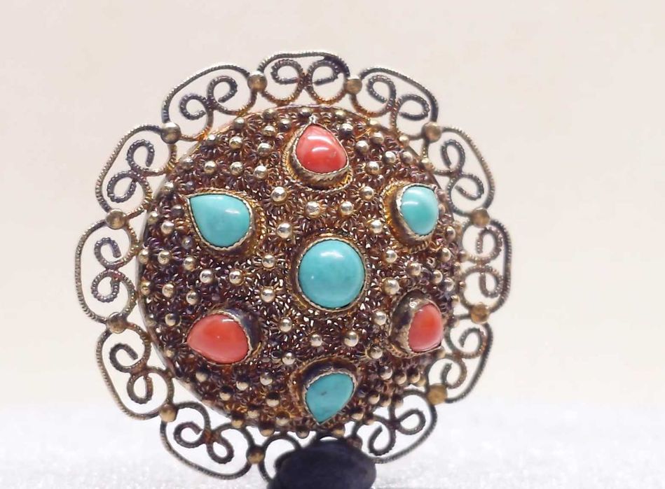Broșă superbă din argint aurit, cu turcoaz și coral, China