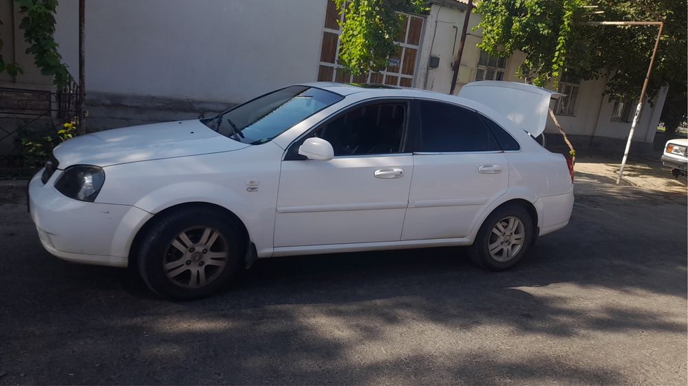 Lasetti avtomobeli AVTOMAT  sastiyanasi zur