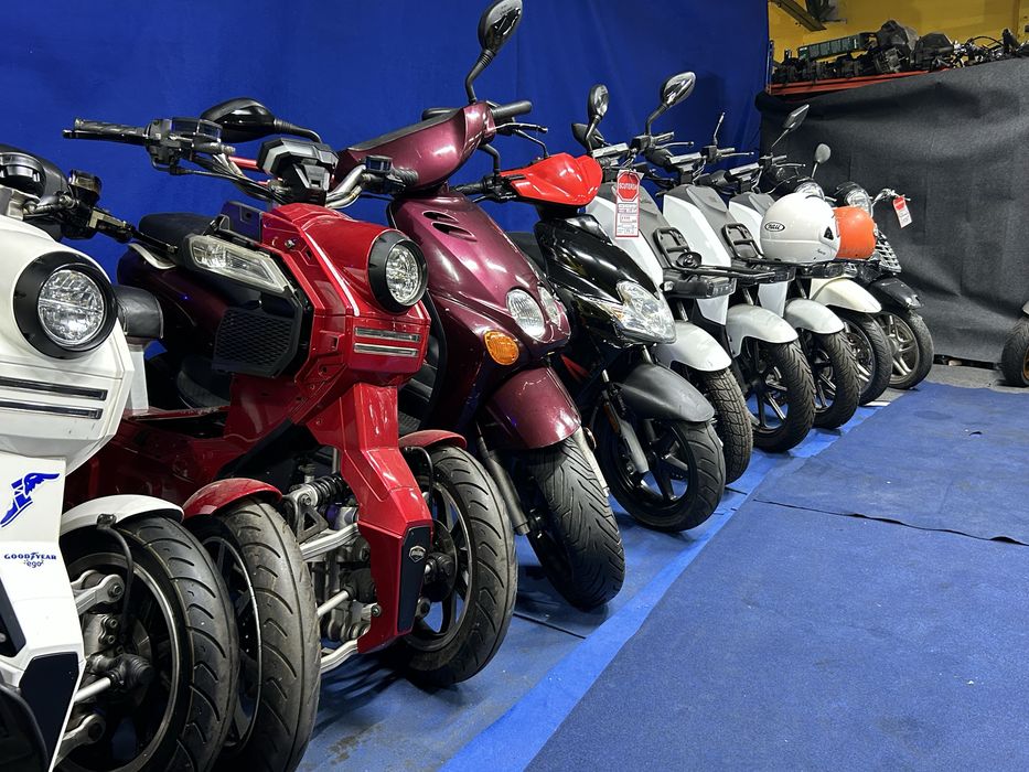 Black friday Scutere fara permis 50cc limitat la 25km/h