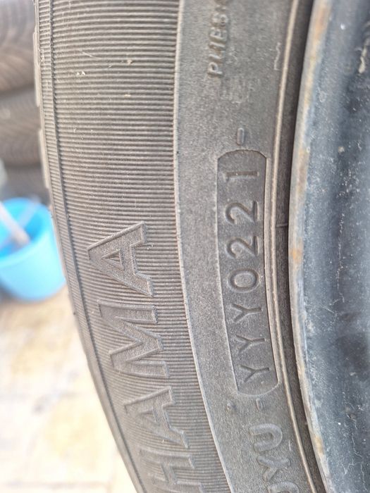 VÂND 4 ANVELOPE DE IARNĂ CU JANTE -175/65 R15 -Dot 2021 - Aproape Noi