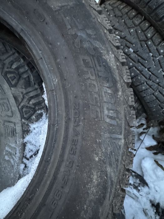 Продам резину 205/60/15