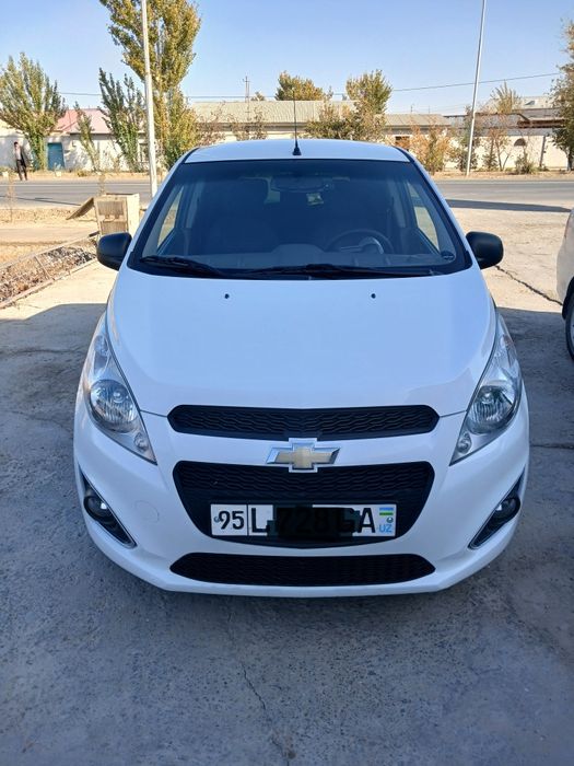 Chevrolet spark sotiladi