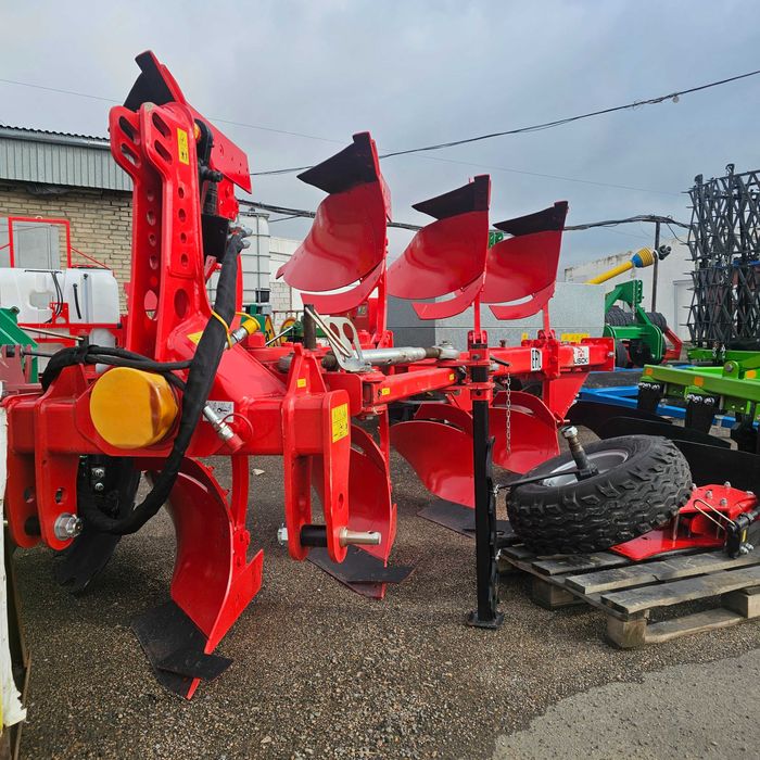 Плуг оборотный 4-х корпусный Польша Lisicki