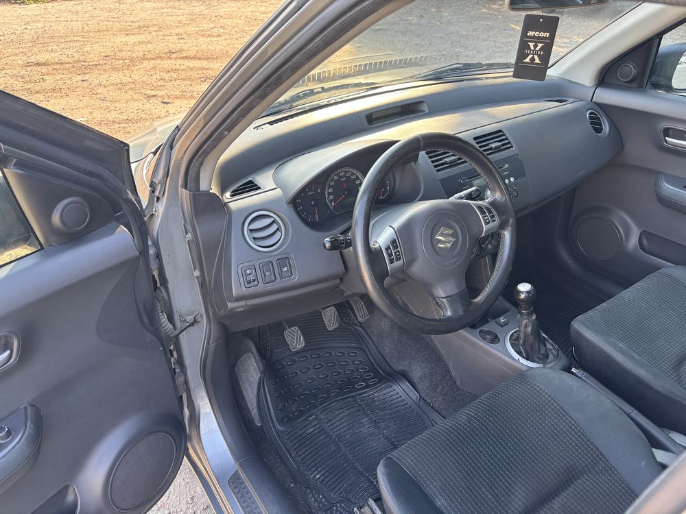 Suzuki Swift 1.3i с Газов инжекцион