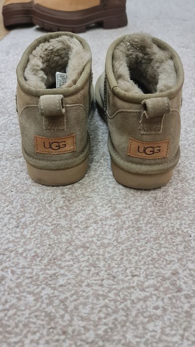 Ugg classic ultra mini 37