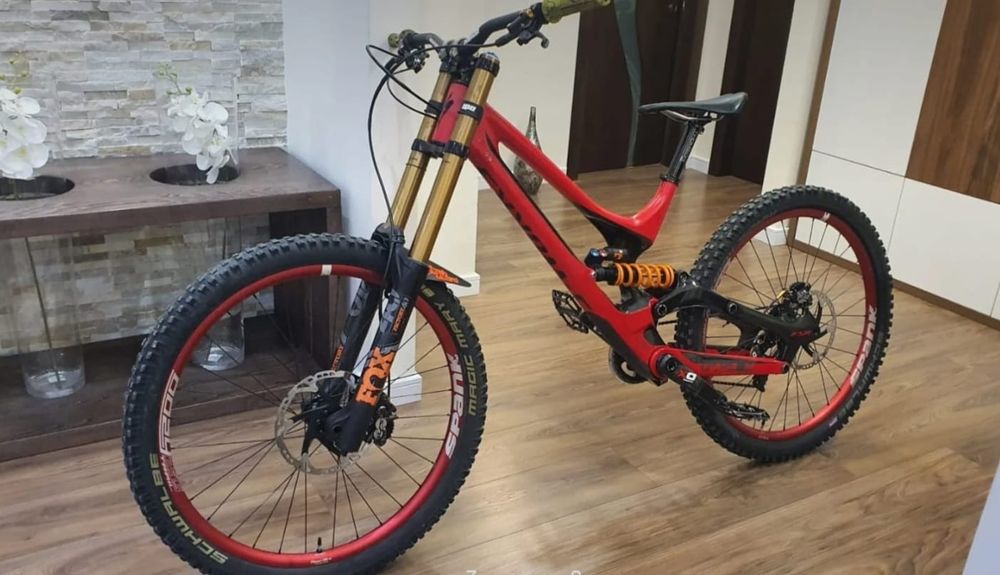 S-works demo 8 full carbon limited edition