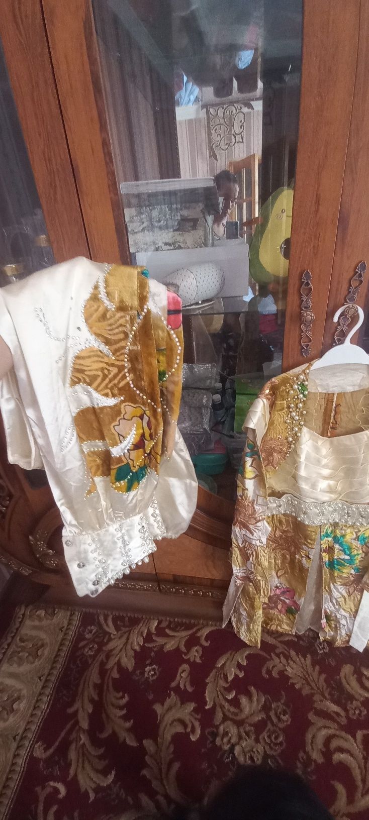 Sarpo ko'ylak did bn tikilgan kiyganda zo'r turadi kuzgi bob