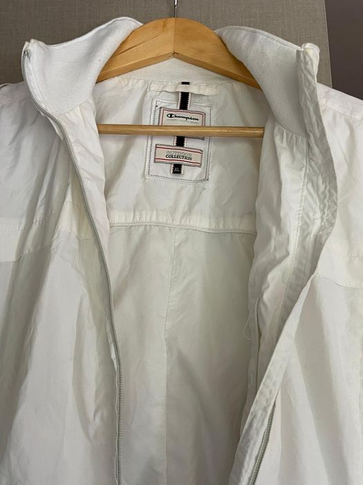 Geaca dama Champion masura M alba,stare foarte buna