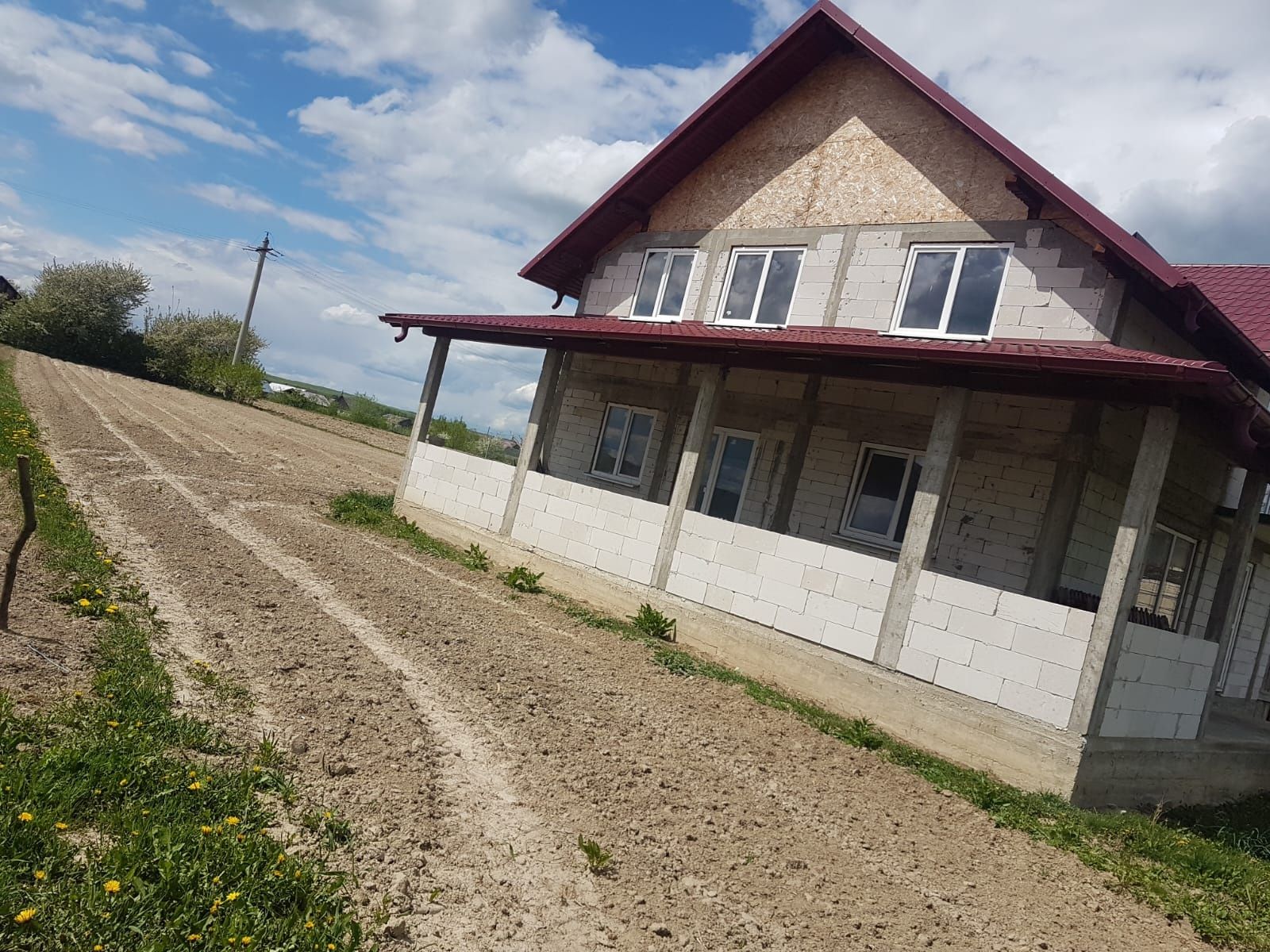 Casa cu teren de vanzare