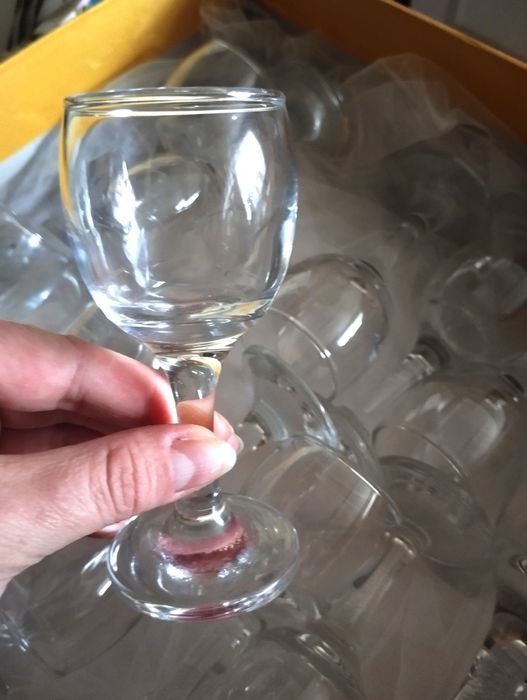 Рюмки на ножке стекло