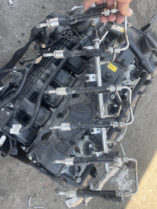 Injectoare bmw m3 m4 f82 335i 440i x5 x6 s55 n55 kit injectie complet